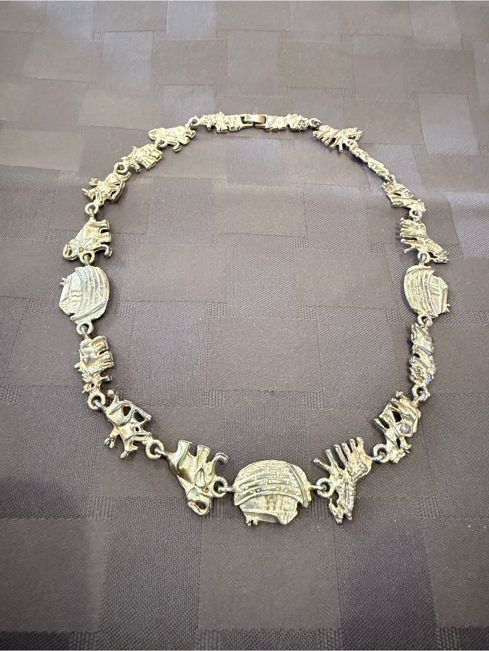Vintage Noah's Ark Gold Tone
Animal Link Statement Necklace 18"